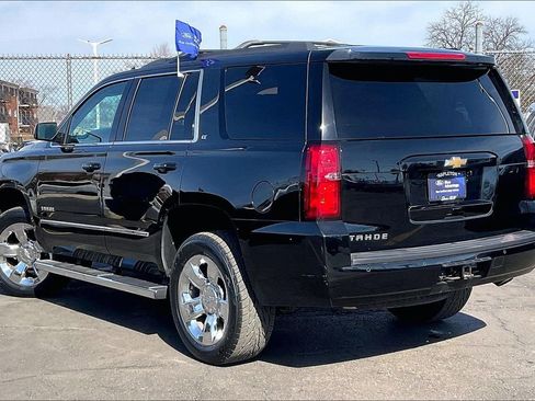 Used 2018 Chevrolet Tahoe LT w/ LT Signature Package image 9