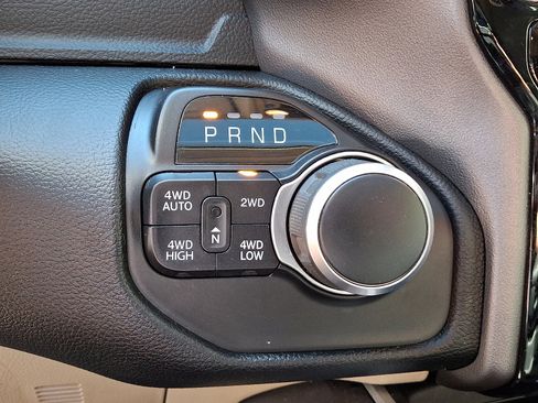 Used 2021 RAM 1500 Big Horn image 16