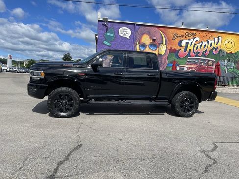 Used 2020 RAM 2500 Laramie w/ Night Edition AWD/4WD image 2