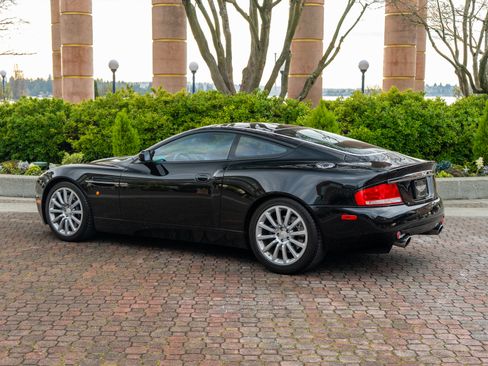 Used 2002 Aston Martin Vanquish RWD image 2