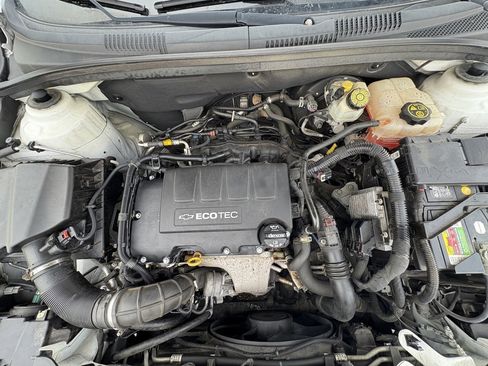 Used 2016 Chevrolet Cruze LT image 17