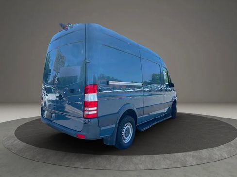Used 2018 Mercedes-Benz Sprinter 2500 image 7