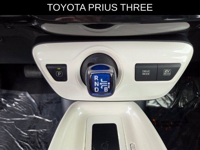 Used 2016 Toyota Prius Three FWD image 26
