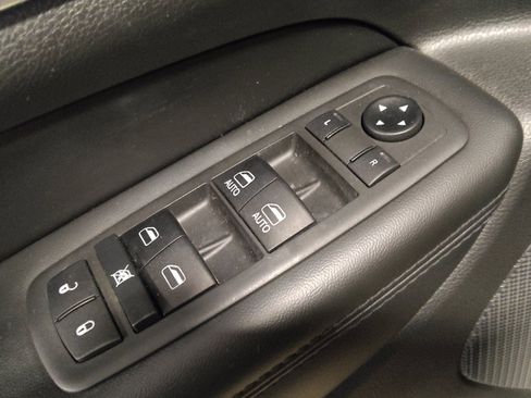 Used 2019 Jeep Grand Cherokee Limited RWD image 27