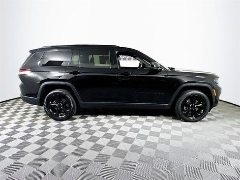 Used 2021 Jeep Grand Cherokee L Laredo image 8