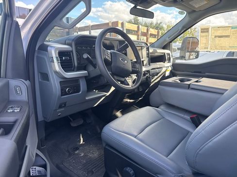 New 2024 Ford F450 XL w/ XL Chrome Package image 7