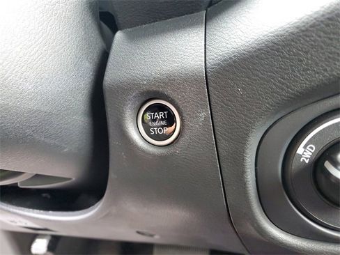 Used 2023 Nissan Frontier PRO-4X w/ Pro-4X Premium Package image 29