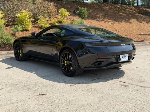 Used 2019 Aston Martin DB11 AMR image 16