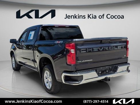 Used 2024 Chevrolet Silverado 1500 LT AWD/4WD image 7