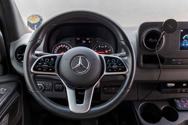 Used 2021 Mercedes-Benz Sprinter 2500 image 26