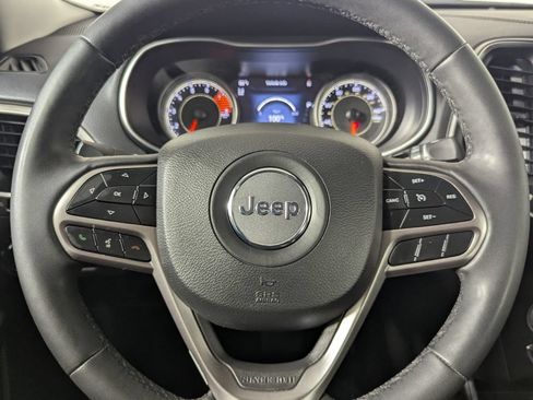 Used 2021 Jeep Cherokee Latitude Lux w/ Comfort/Convenience Group FWD image 16