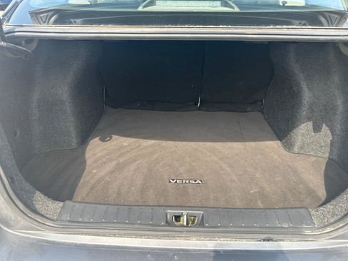 Used 2020 Nissan Versa SR FWD image 20