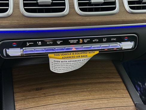 New 2026 Mercedes-Benz GLS 450 4MATIC image 16