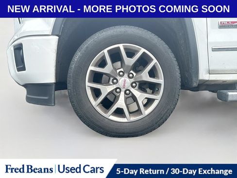 Used 2015 GMC Sierra 1500 SLE w/ All-Terrain Package AWD/4WD image 12
