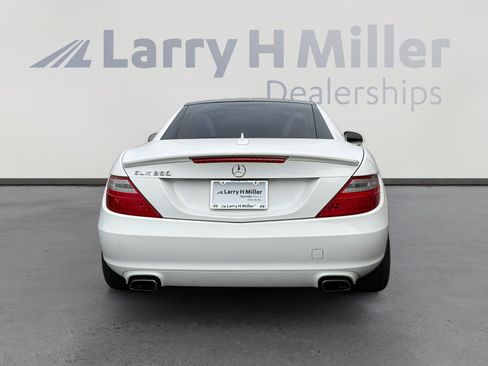 Used 2015 Mercedes-Benz SLK 250 image 4