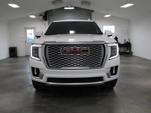 Used 2024 GMC Yukon Denali image 3