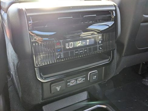 New 2026 Jeep Grand Wagoneer Limited image 17