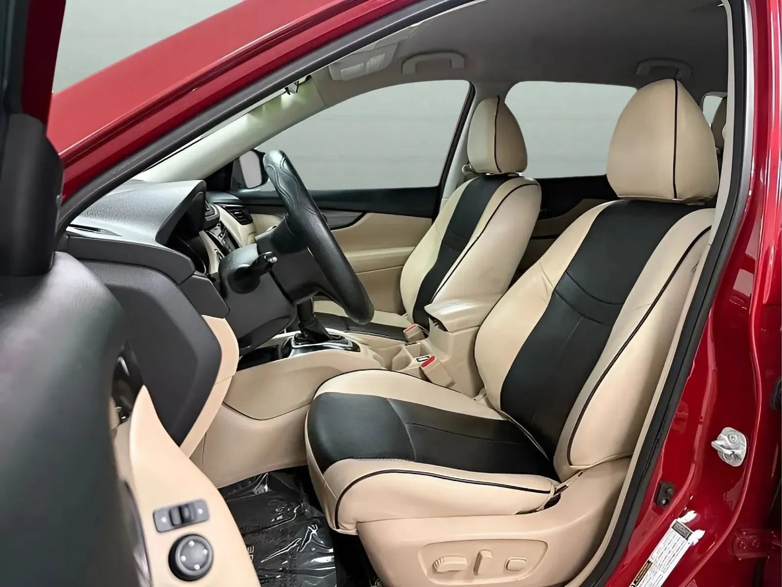Used 2018 Nissan Rogue SV w/ Premium Package FWD image 10