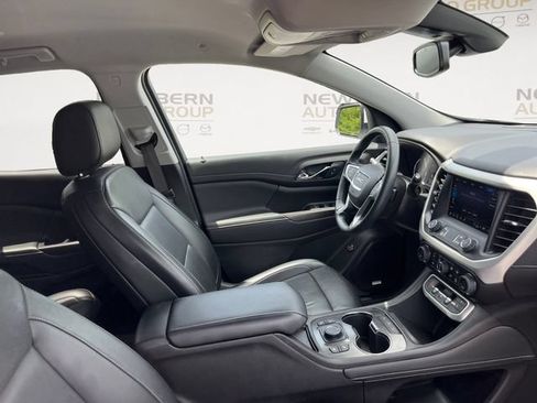 Used 2023 GMC Acadia SLT FWD image 15
