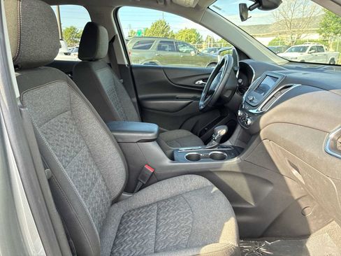 Used 2024 Chevrolet Equinox LT AWD/4WD image 25