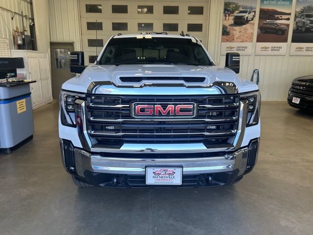 Used 2024 GMC Sierra 3500 SLE w/ Preferred Package AWD/4WD image 3
