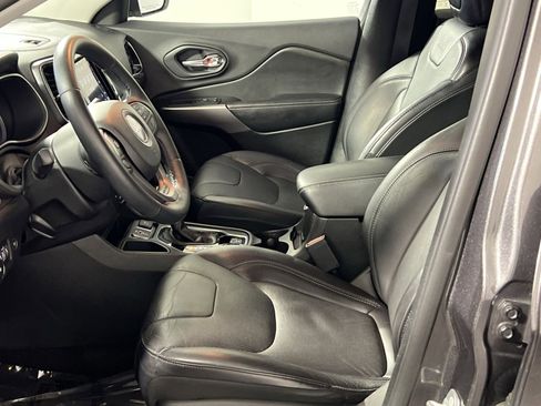 Used 2019 Jeep Cherokee Limited image 13