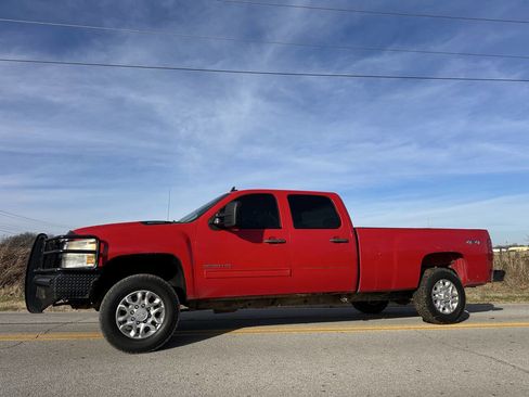 Used 2011 Chevrolet Silverado 3500 LT w/ Interior Plus Package image 1