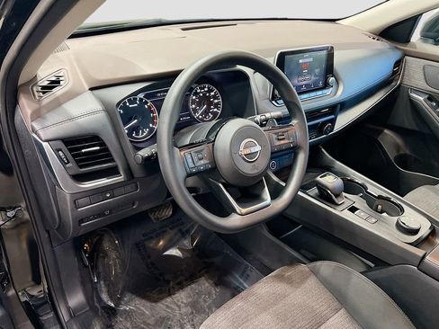 Used 2023 Nissan Rogue SV image 20