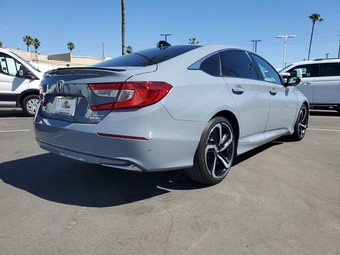 Used 2022 Honda Accord Sport image 4