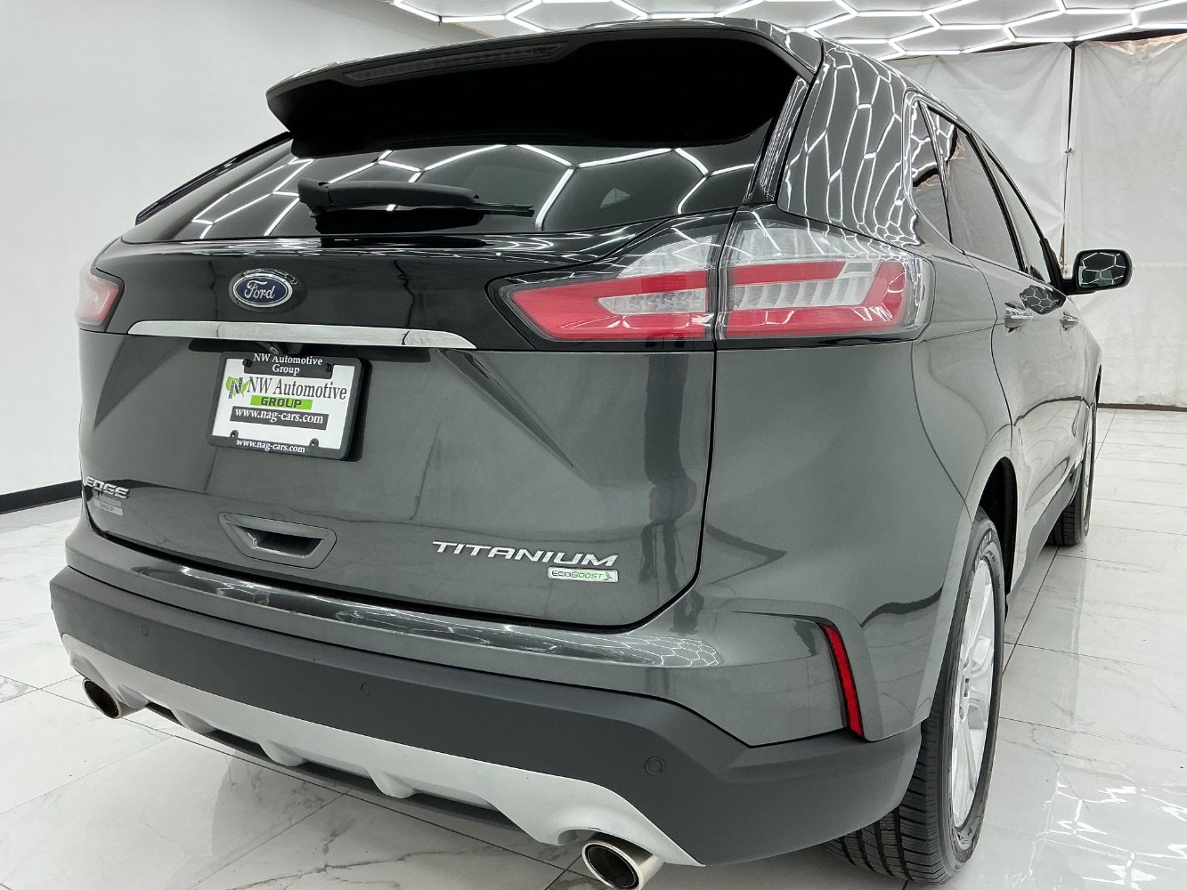 Used 2020 Ford Edge Titanium FWD image 8