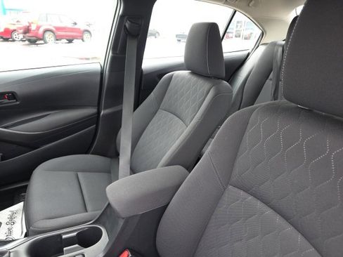 Certified 2024 Toyota Corolla LE image 9