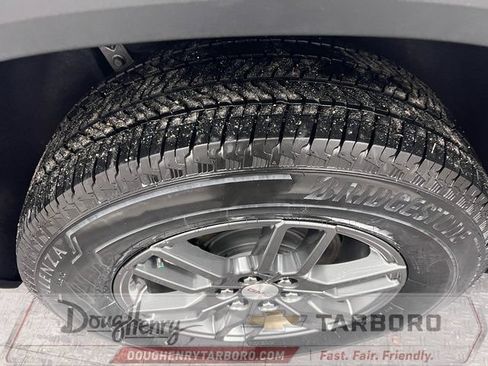 Used 2025 GMC Acadia Elevation FWD image 17