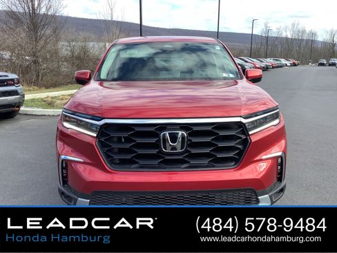 Used 2025 Honda Pilot EX-L image 10