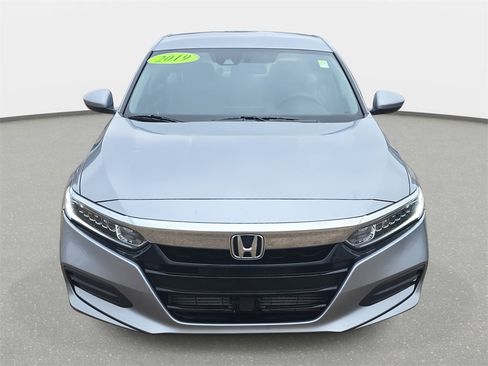 Used 2019 Honda Accord LX image 2