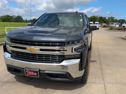 Used 2022 Chevrolet Silverado 1500 LT RWD image 4