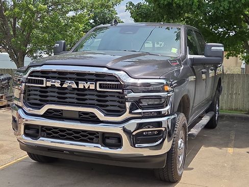 Used 2026 RAM 2500 Tradesman AWD/4WD image 2