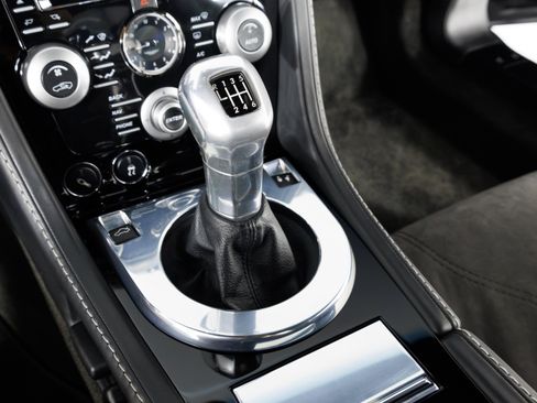 Used 2009 Aston Martin DBS Coupe RWD image 23