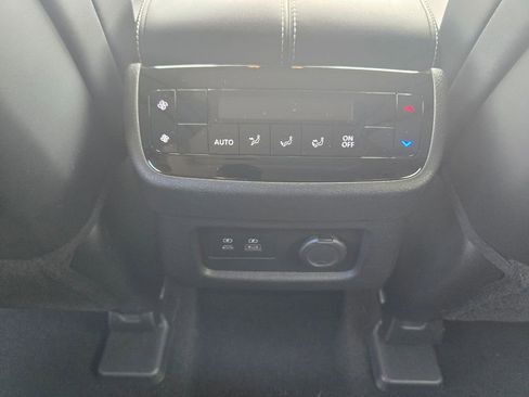 Used 2023 INFINITI QX60 Luxe w/ Performance Audio Package image 10