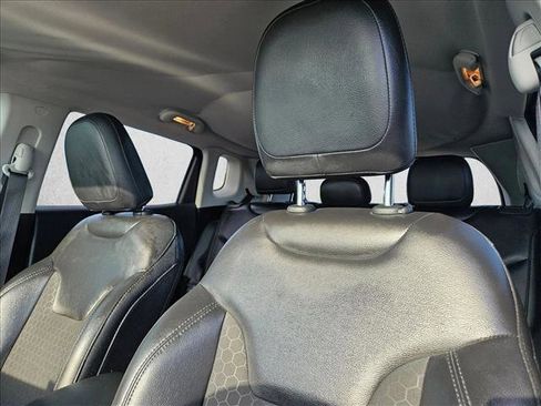 Used 2019 Jeep Compass Latitude FWD image 10