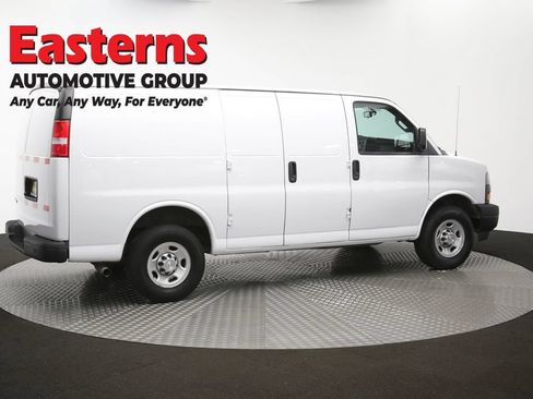 Used 2021 Chevrolet Express 2500 RWD image 37