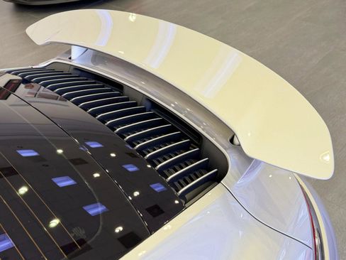 Used 2022 Porsche 911 Turbo image 16