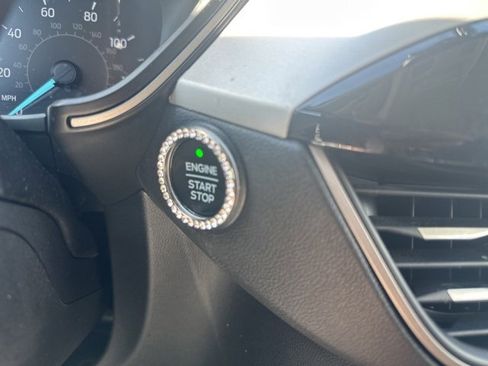 Used 2021 Ford Escape SE w/ SE Sport Appearance Package image 17