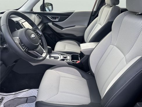 Used 2024 Subaru Forester Premium AWD/4WD image 12