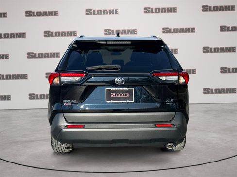 Used 2025 Toyota RAV4 XLE Premium image 4