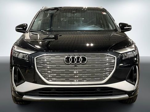 Used 2025 Audi Q4 e-tron Premium Plus w/ Premium Plus image 3