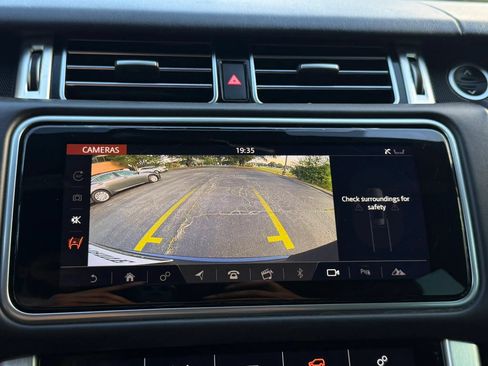 Used 2018 Land Rover Range Rover Supercharged AWD/4WD image 13