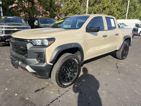 Certified 2023 Chevrolet Colorado Trail Boss w/ Technology Package image 5