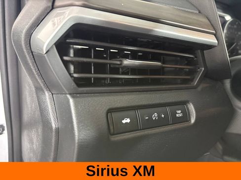 Used 2025 Nissan Altima 2.5 SV FWD image 11
