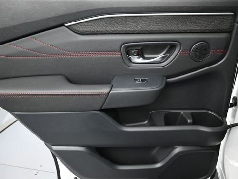 New 2026 Honda Pilot Black Edition image 24