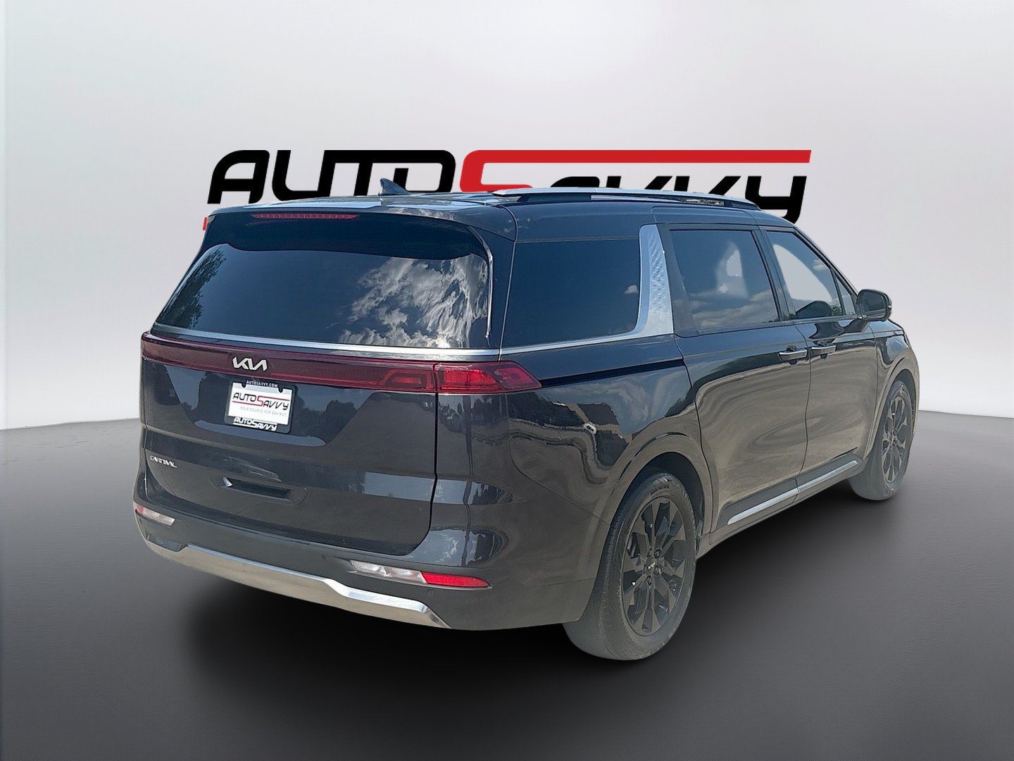 Used 2024 Kia Carnival SX FWD image 7